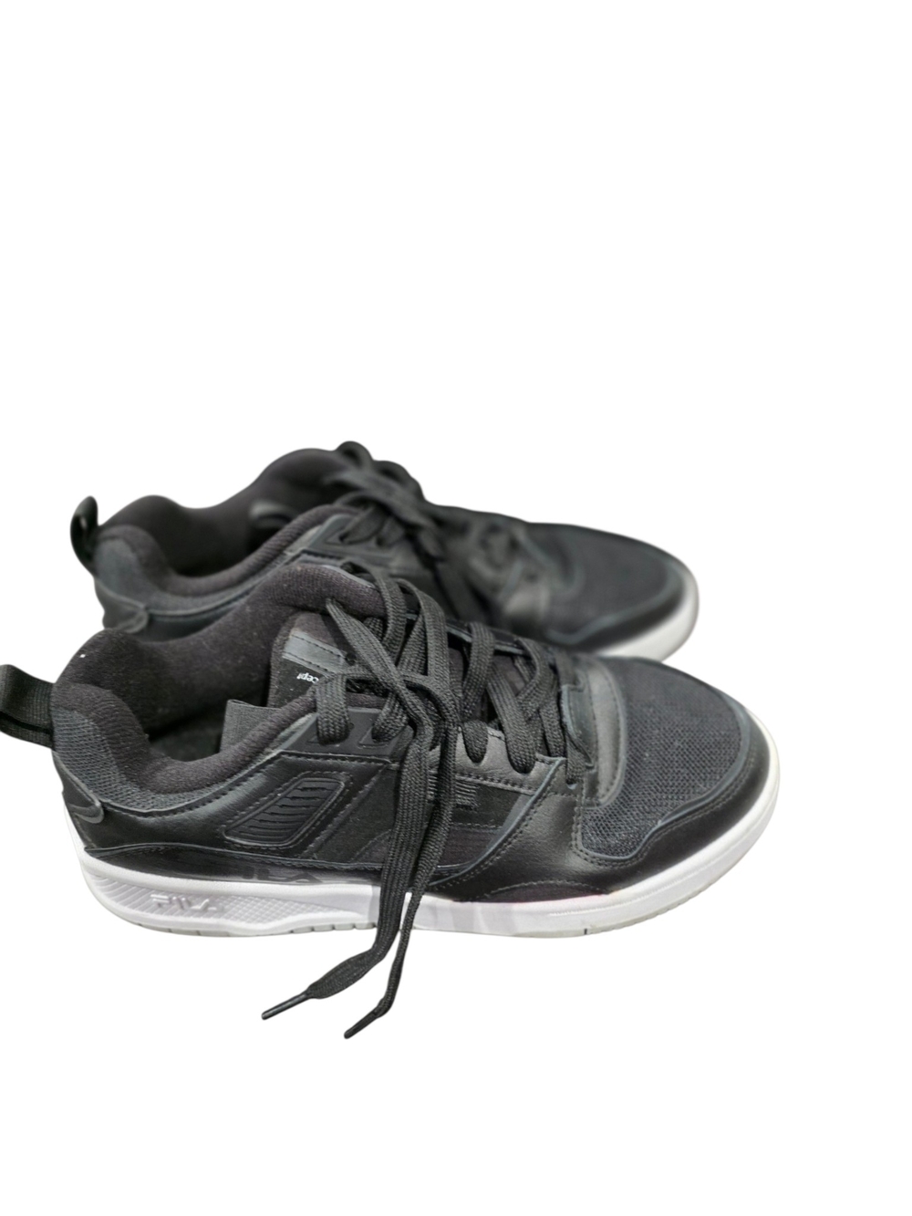 FILA Men’s Black Athletic Sneakers – Size 8.5 | Lightweight Casual Training Shoe